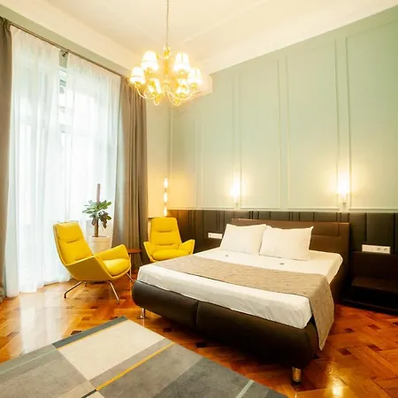 Matei Corvin Deluxe Apartment *