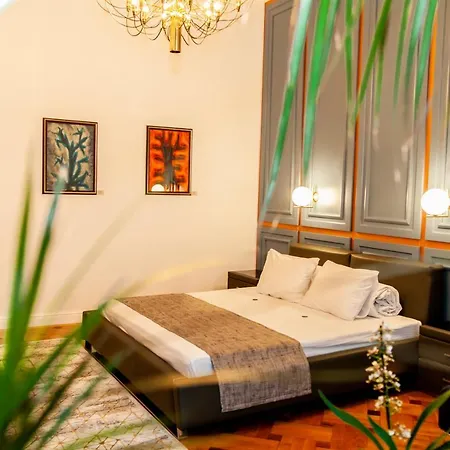 Matei Corvin Deluxe *