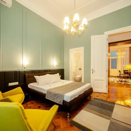 Matei Corvin Deluxe Apartment *