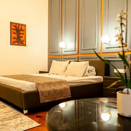 Matei Corvin Deluxe Κλουζ-Ναπόκα