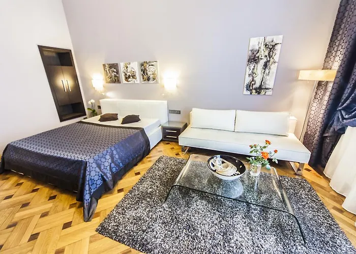 Matei Corvin Deluxe * Cluj-Napoca