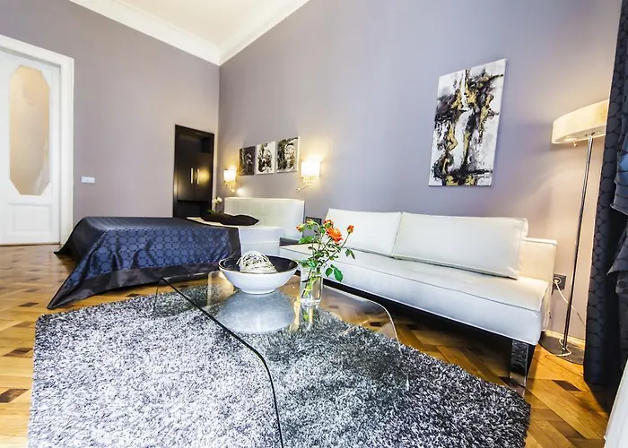 Matei Corvin Deluxe Apartamento