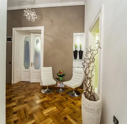 Matei Corvin Deluxe Apartamento *