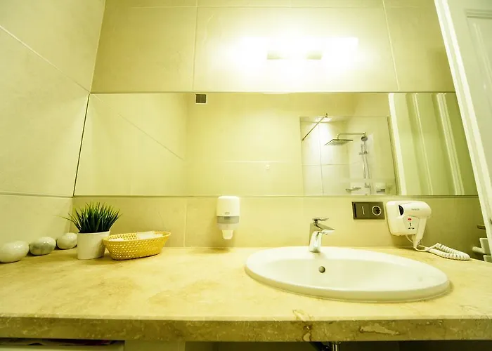 Matei Corvin Deluxe *