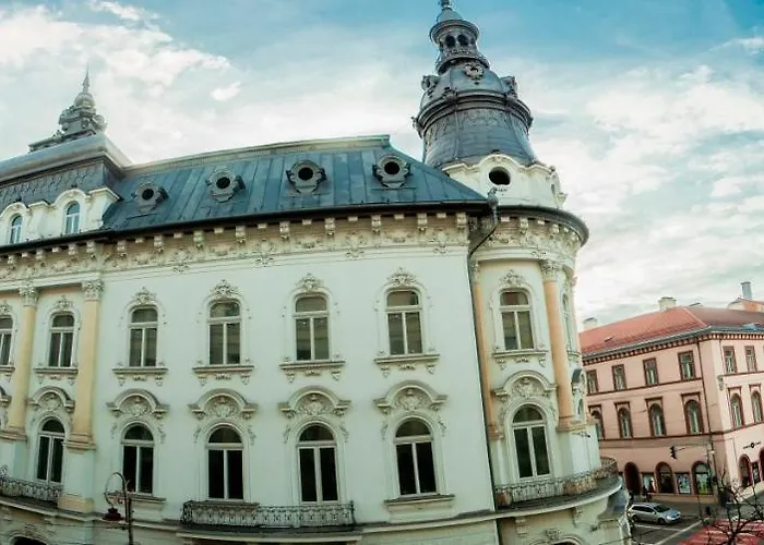 Matei Corvin Deluxe Lägenhet *